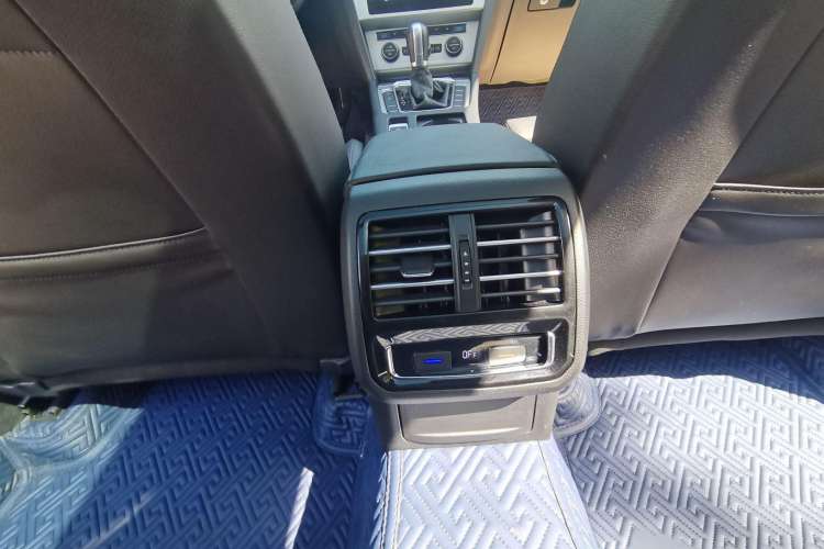 Used Volkswagen Variant 2018 380TSI Two-Wheel Drive Comfort Edition Interior 11