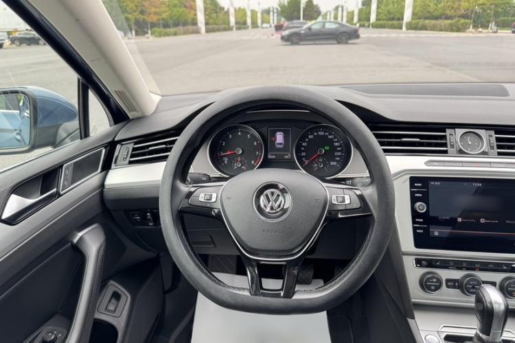 Used Volkswagen Variant 2018 380TSI Two-Wheel Drive Comfort Edition Interior 11