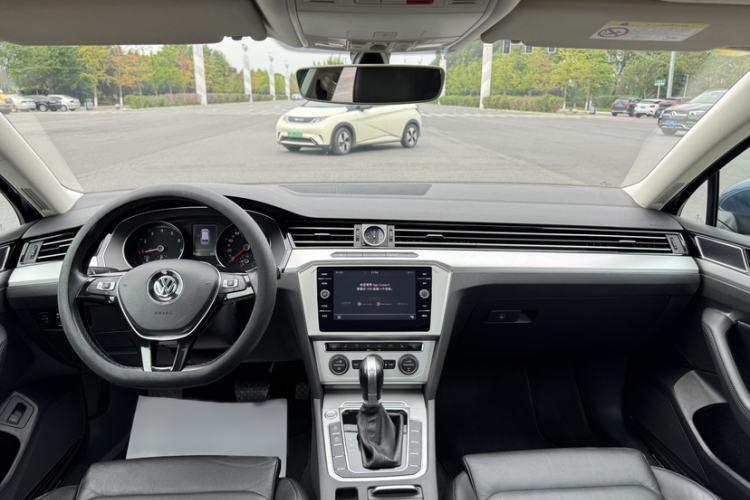 Used Volkswagen Variant 2018 380TSI Two-Wheel Drive Comfort Edition Interior 12