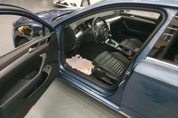 Used Volkswagen Variant 2018 380TSI Two-Wheel Drive Comfort Edition Interior 2