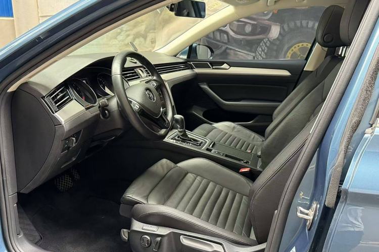 Used Volkswagen Variant 2018 380TSI Two-Wheel Drive Comfort Edition Interior 2