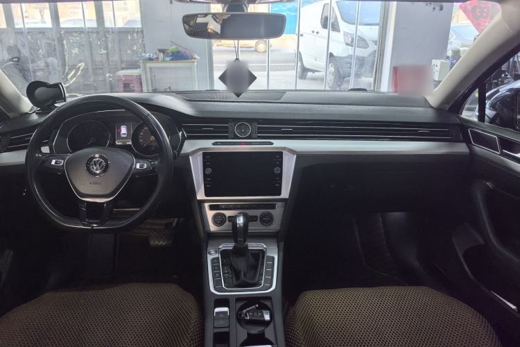 Used Volkswagen Variant 2018 380TSI Two-Wheel Drive Comfort Edition Interior 2