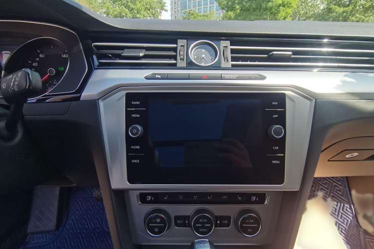 Used Volkswagen Variant 2018 380TSI Two-Wheel Drive Comfort Edition Interior 3