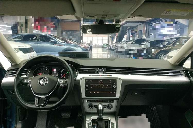 Used Volkswagen Variant 2018 380TSI Two-Wheel Drive Comfort Edition Interior 3