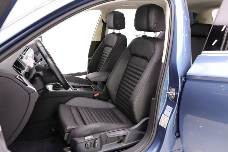 Used Volkswagen Variant 2018 380TSI Two-Wheel Drive Comfort Edition Interior 3