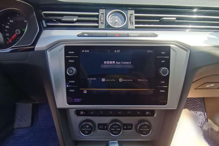 Used Volkswagen Variant 2018 380TSI Two-Wheel Drive Comfort Edition Interior 4