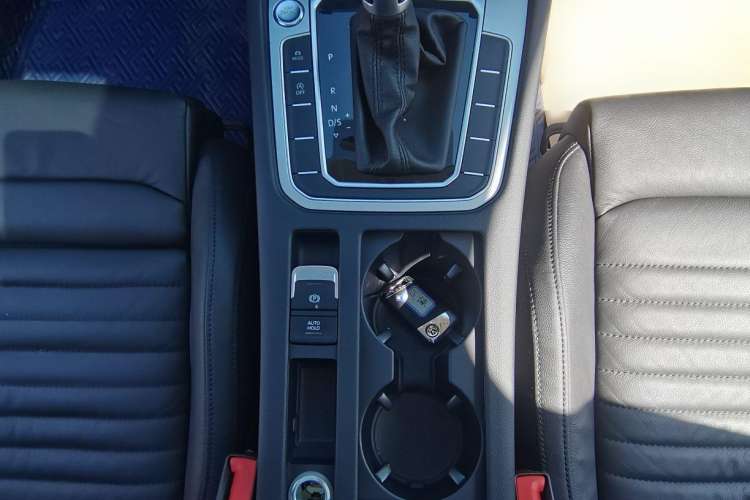 Used Volkswagen Variant 2018 380TSI Two-Wheel Drive Comfort Edition Interior 5