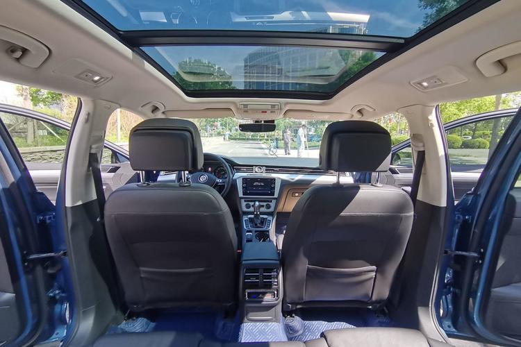 Used Volkswagen Variant 2018 380TSI Two-Wheel Drive Comfort Edition Interior 9
