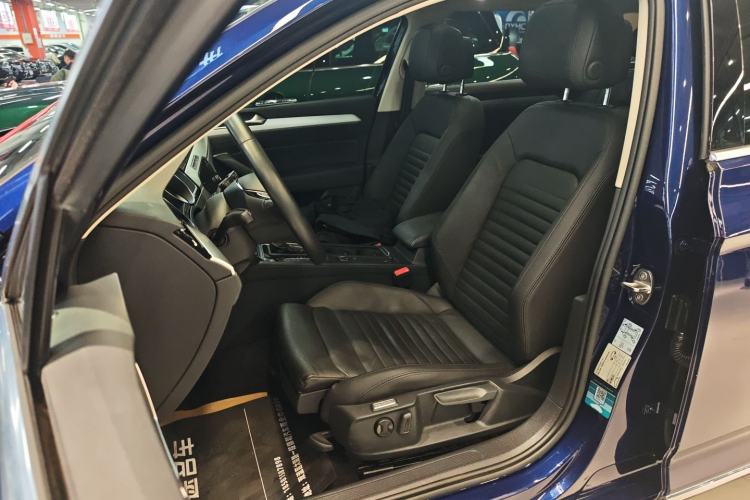 Used Volkswagen Variant 2018 380TSI Two-Wheel Drive Comfort Edition Left Front Seat