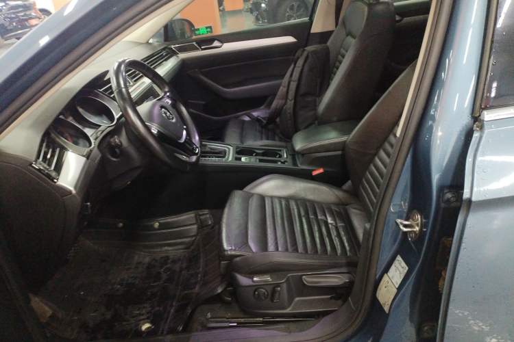 Used Volkswagen Variant 2018 380TSI Two-Wheel Drive Comfort Edition Left Front Seat
