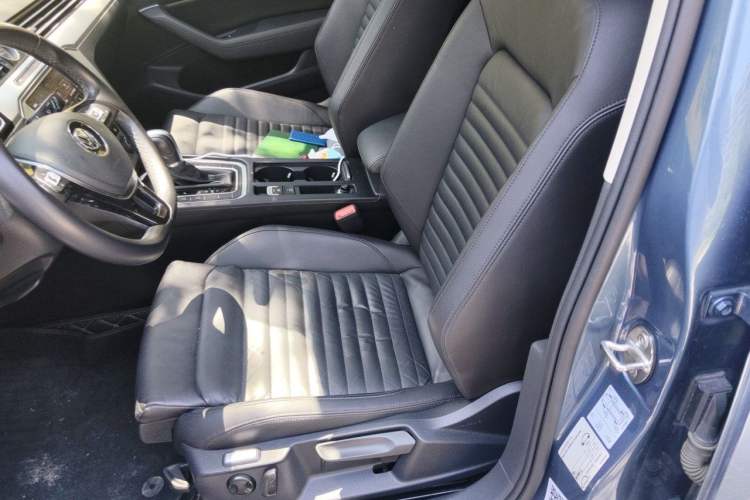 Used Volkswagen Variant 2018 380TSI Two-Wheel Drive Comfort Edition Left Front Seat