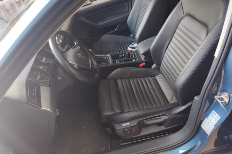 Used Volkswagen Variant 2018 380TSI Two-Wheel Drive Comfort Edition Left Front Seat