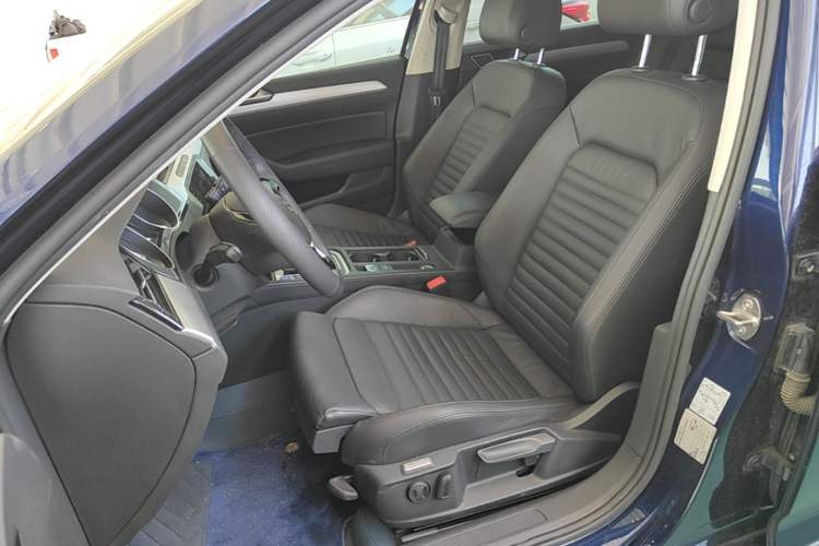 Used Volkswagen Variant 2018 380TSI Two-Wheel Drive Comfort Edition Left Front Seat