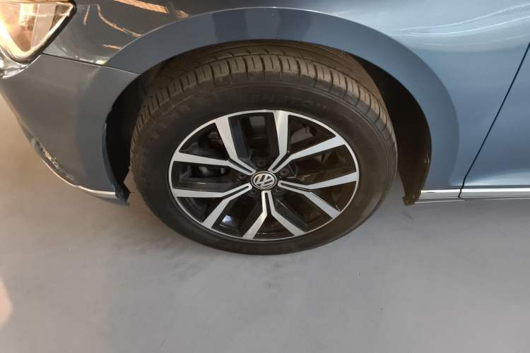 Used Volkswagen Variant 2018 380TSI Two-Wheel Drive Comfort Edition Left Front Wheel Hub