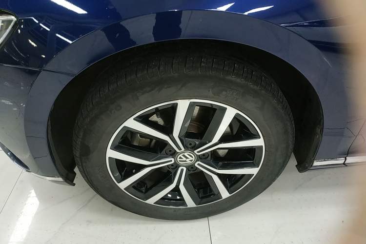 Used Volkswagen Variant 2018 380TSI Two-Wheel Drive Comfort Edition Left Front Wheel Hub