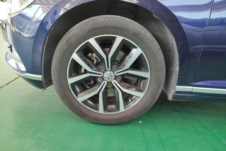Used Volkswagen Variant 2018 380TSI Two-Wheel Drive Comfort Edition Left Front Wheel Hub