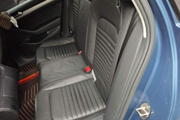 Used Volkswagen Variant 2018 380TSI Two-Wheel Drive Comfort Edition Left Rear Seat
