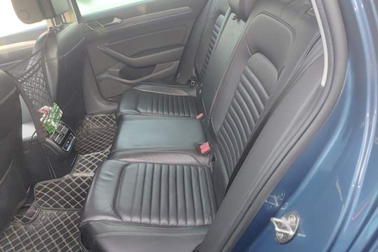 Used Volkswagen Variant 2018 380TSI Four-Wheel Drive Trail Edition Left Rear Seat