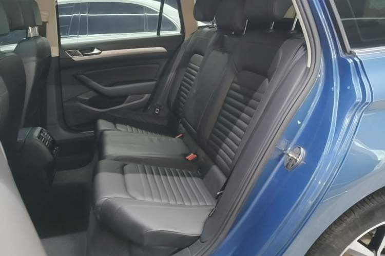 Used Volkswagen Variant 2018 380TSI Two-Wheel Drive Comfort Edition Left Rear Seat