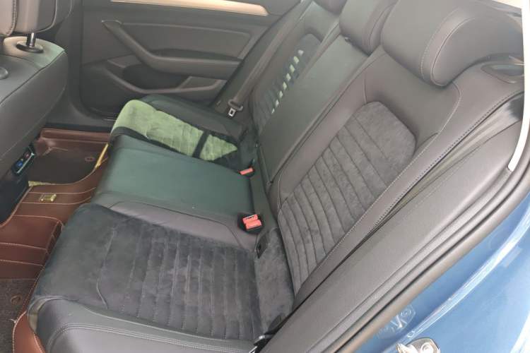 Used Volkswagen Variant 2018 380TSI Two-Wheel Drive Comfort Edition Left Rear Seat