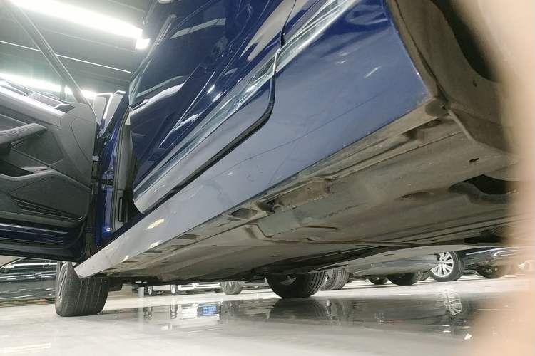 Used Volkswagen Variant 2018 380TSI Two-Wheel Drive Comfort Edition Left Side Sill
