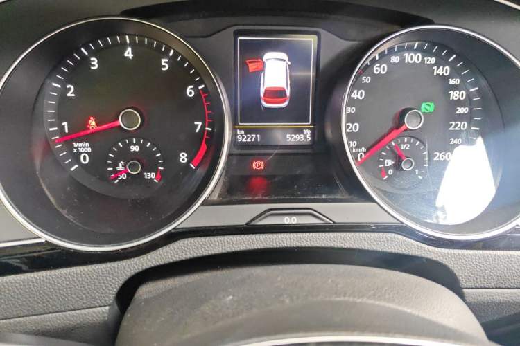 Used Volkswagen Variant 2018 380TSI Two-Wheel Drive Comfort Edition Odometer Close Up
