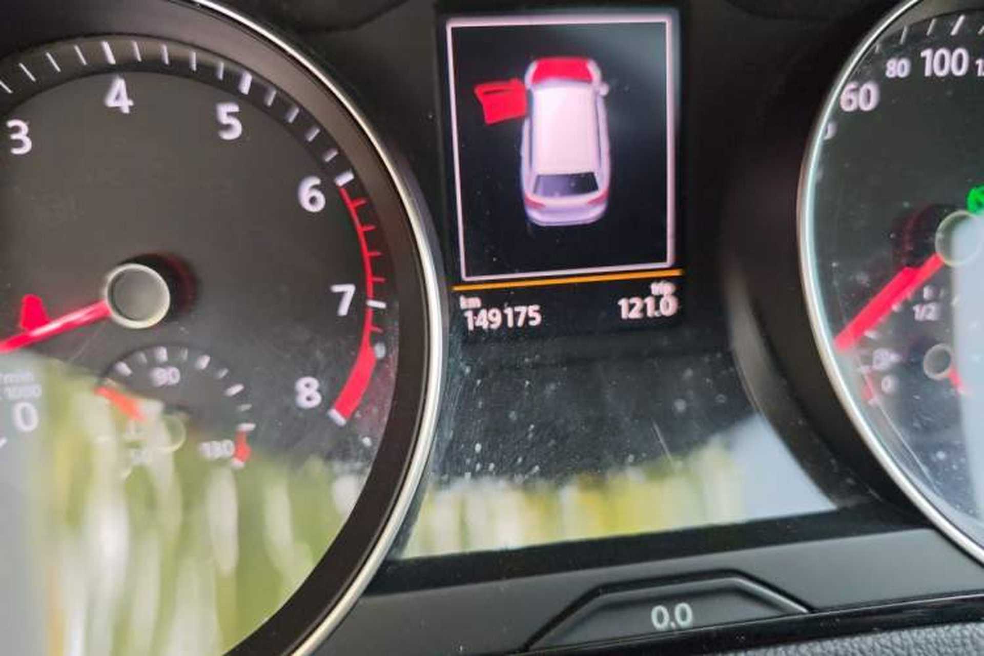 Used Volkswagen Variant 2018 380TSI Two-Wheel Drive Comfort Edition Odometer Close Up