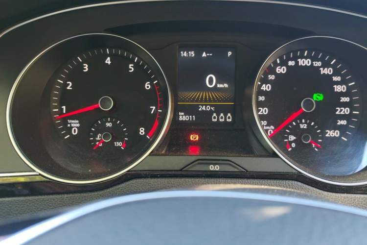 Used Volkswagen Variant 2018 380TSI Two-Wheel Drive Comfort Edition Odometer Close Up
