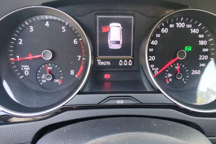 Used Volkswagen Variant 2018 380TSI Two-Wheel Drive Comfort Edition Odometer Close Up