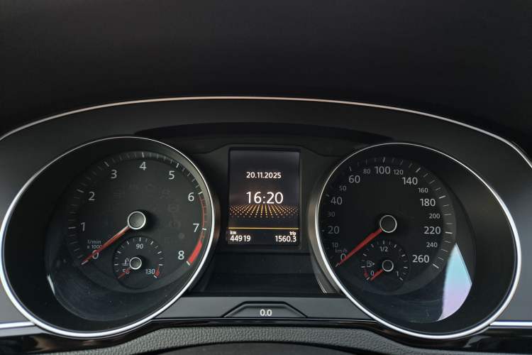 Used Volkswagen Variant 2018 380TSI Two-Wheel Drive Comfort Edition Odometer Close Up