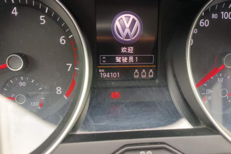 Used Volkswagen Variant 2018 380TSI Two-Wheel Drive Comfort Edition Odometer Close Up