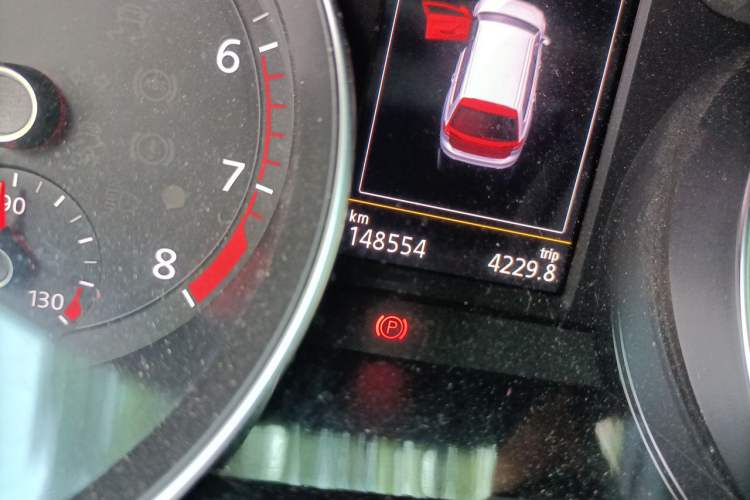 Used Volkswagen Variant 2018 380TSI Two-Wheel Drive Comfort Edition Odometer Close Up