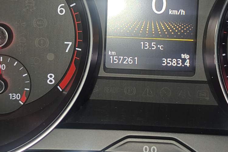 Used Volkswagen Variant 2018 380TSI Two-Wheel Drive Comfort Edition Odometer Close Up