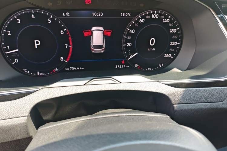 Used Volkswagen Variant 2018 380TSI Two-Wheel Drive Comfort Edition Odometer Close Up