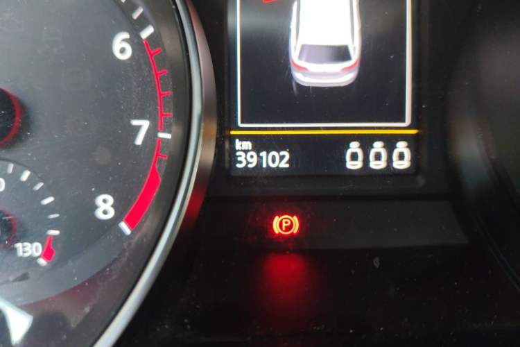 Used Volkswagen Variant 2018 380TSI Two-Wheel Drive Comfort Edition Odometer Close Up