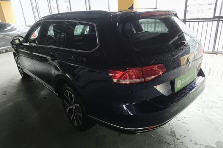 Used Volkswagen Variant 2018 380TSI Two-Wheel Drive Comfort Edition Rear Left 45 Deg