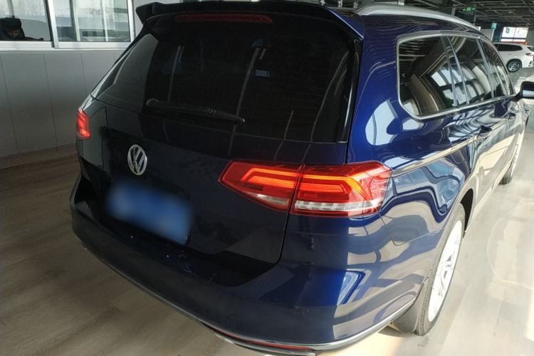 Used Volkswagen Variant 2018 380TSI Two-Wheel Drive Comfort Edition Rear Right 45 Deg