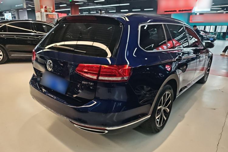 Used Volkswagen Variant 2018 380TSI Two-Wheel Drive Comfort Edition Rear Right 45 Deg