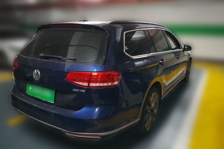 Used Volkswagen Variant 2018 380TSI Two-Wheel Drive Comfort Edition Rear Right 45 Deg