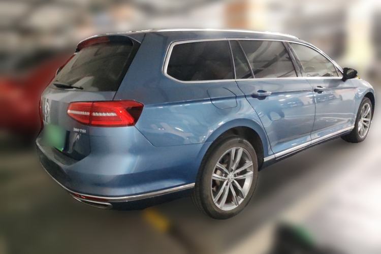 Used Volkswagen Variant 2018 380TSI Two-Wheel Drive Comfort Edition Rear Right 45 Deg
