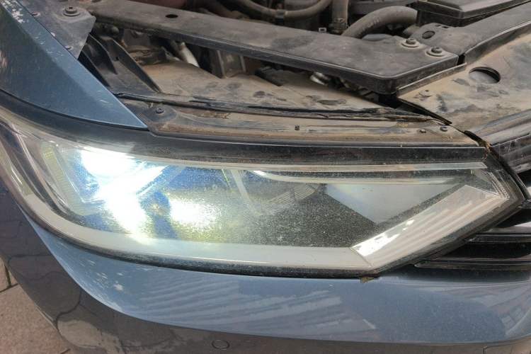 Used Volkswagen Variant 2018 380TSI Two-Wheel Drive Comfort Edition Right Front Headlight