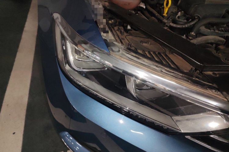 Used Volkswagen Variant 2018 380TSI Two-Wheel Drive Comfort Edition Right Front Headlight