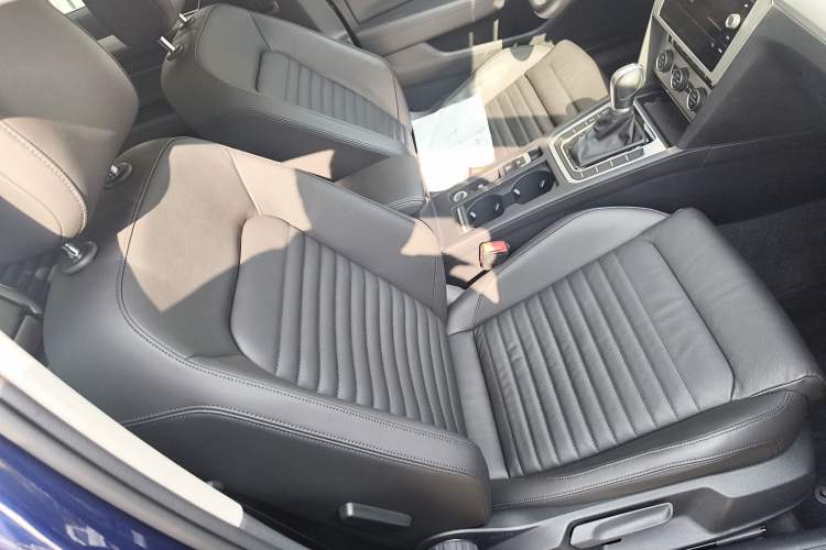 Used Volkswagen Variant 2018 380TSI Two-Wheel Drive Comfort Edition Right Front Seat