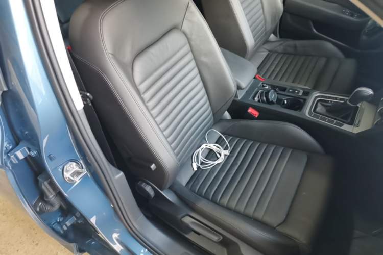 Used Volkswagen Variant 2018 380TSI Two-Wheel Drive Comfort Edition Right Front Seat