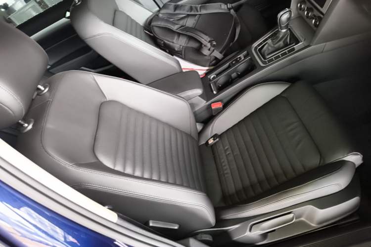Used Volkswagen Variant 2018 380TSI Two-Wheel Drive Comfort Edition Right Front Seat