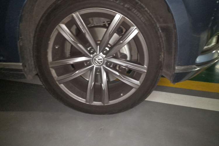 Used Volkswagen Variant 2018 380TSI Two-Wheel Drive Comfort Edition Right Front Wheel Hub