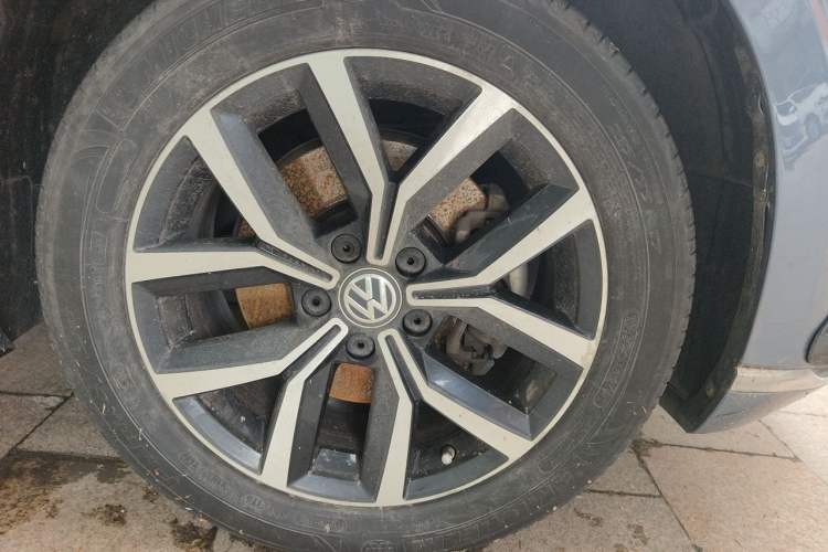 Used Volkswagen Variant 2018 380TSI Two-Wheel Drive Comfort Edition Right Front Wheel Hub