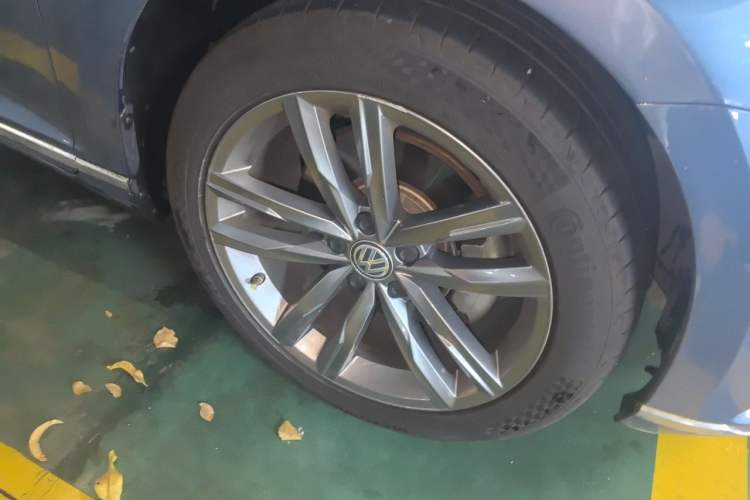 Used Volkswagen Variant 2018 380TSI Two-Wheel Drive Comfort Edition Right Front Wheel Hub