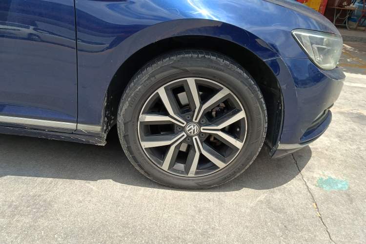 Used Volkswagen Variant 2018 380TSI Two-Wheel Drive Comfort Edition Right Front Wheel Hub