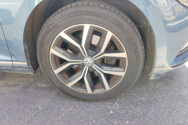 Used Volkswagen Variant 2018 380TSI Two-Wheel Drive Comfort Edition Right Front Wheel Hub